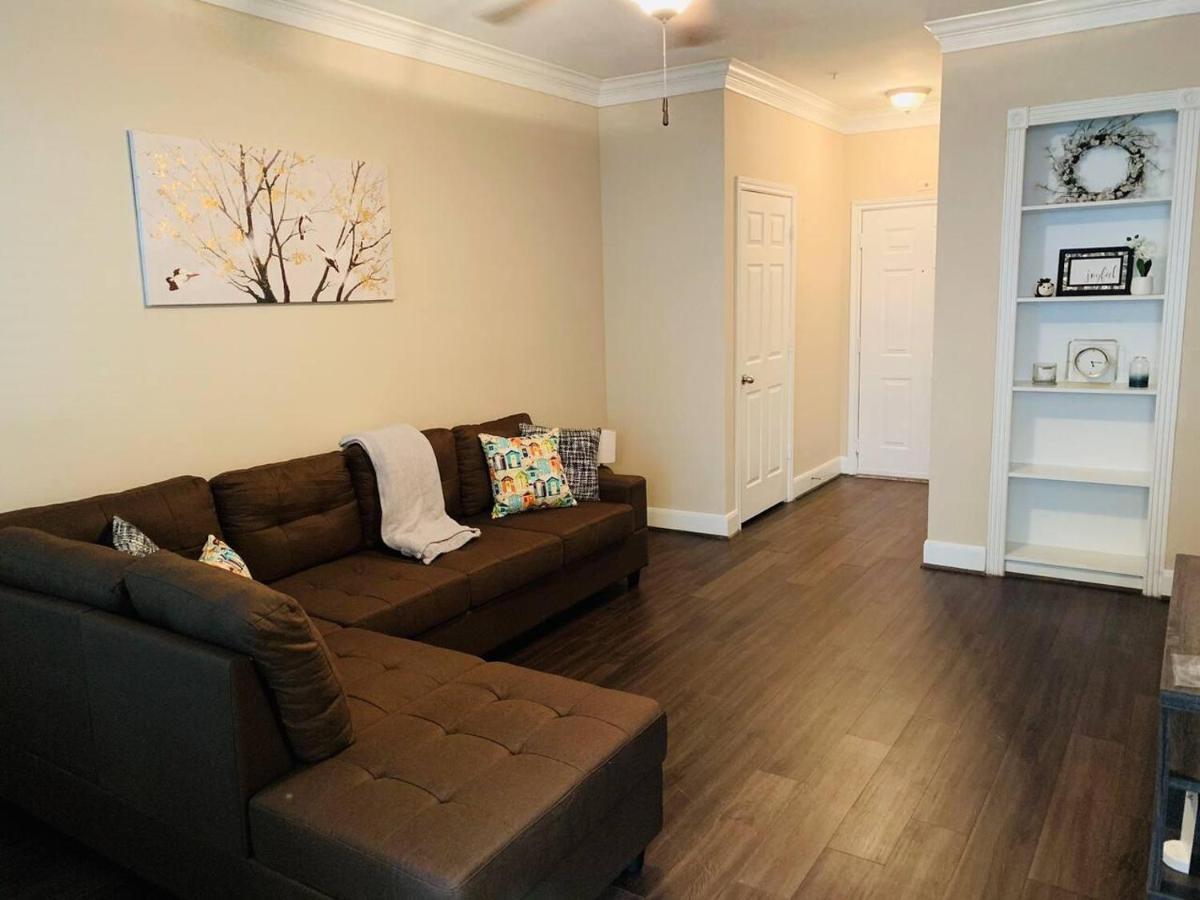 2 Bedroom Easy Access To Med Center, Nrg, Downtown Houston Bagian luar foto